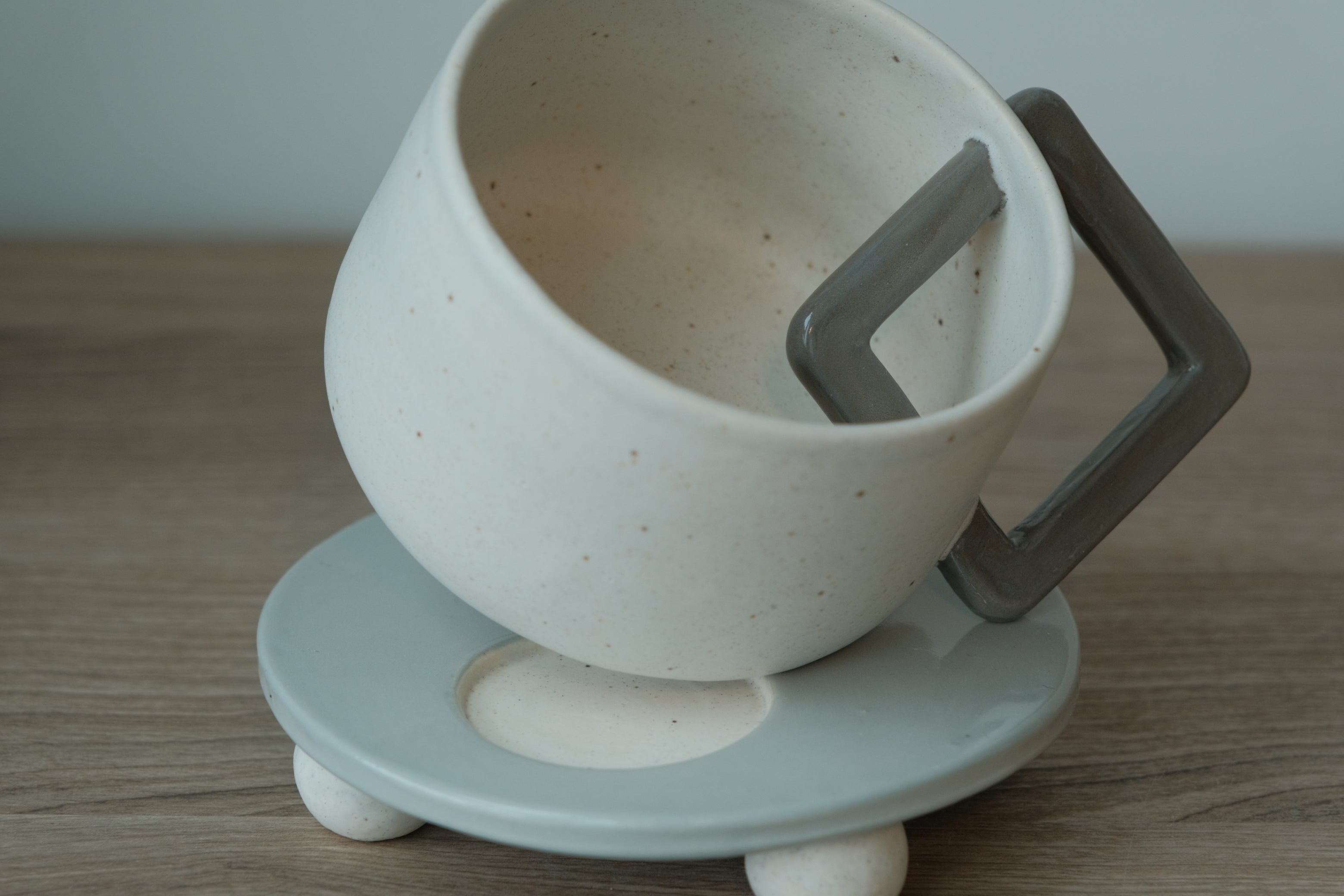 Grey Square Handle Mug Set